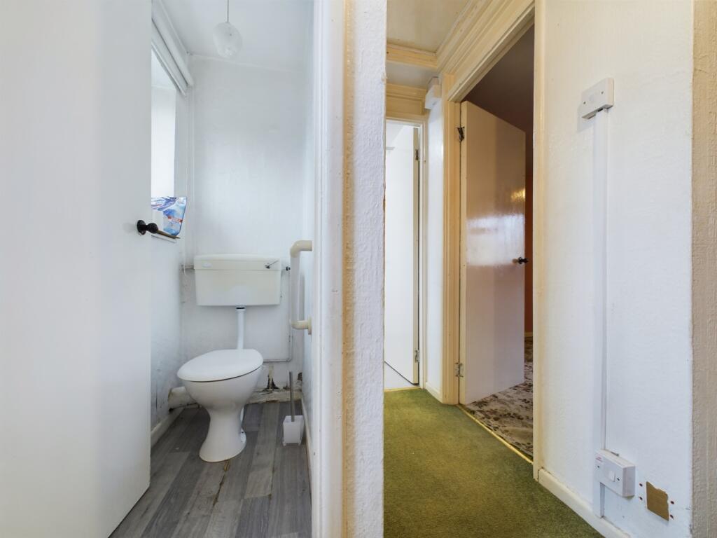 CAM01740G0-PR0296-STILL013