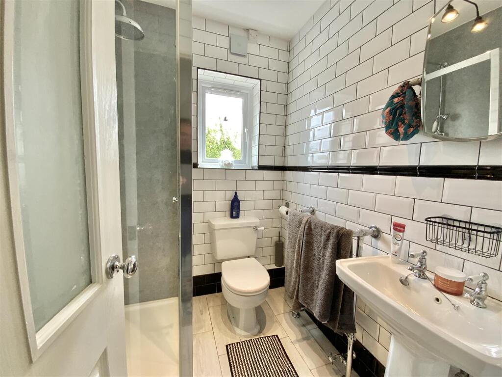 Family Shower Room