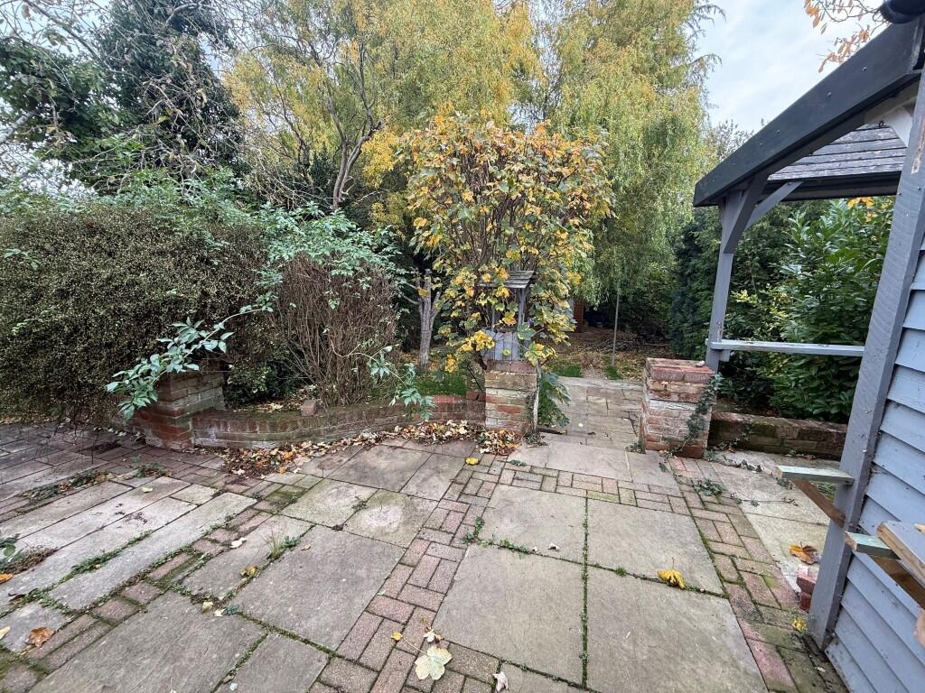Outside 2  Medium  T202511061138.jpg