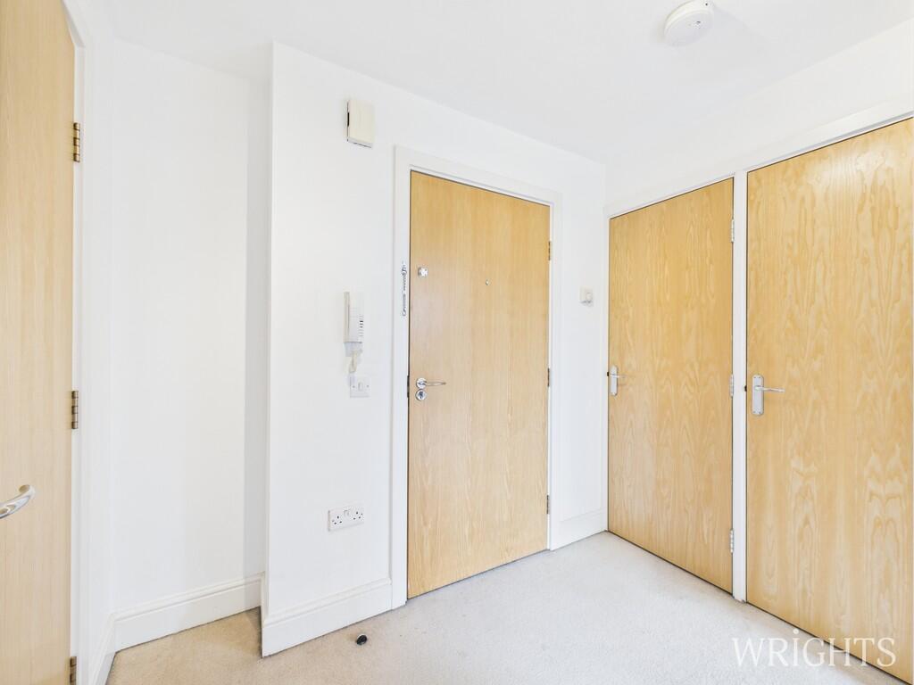 CAM02796G0-PR0466...