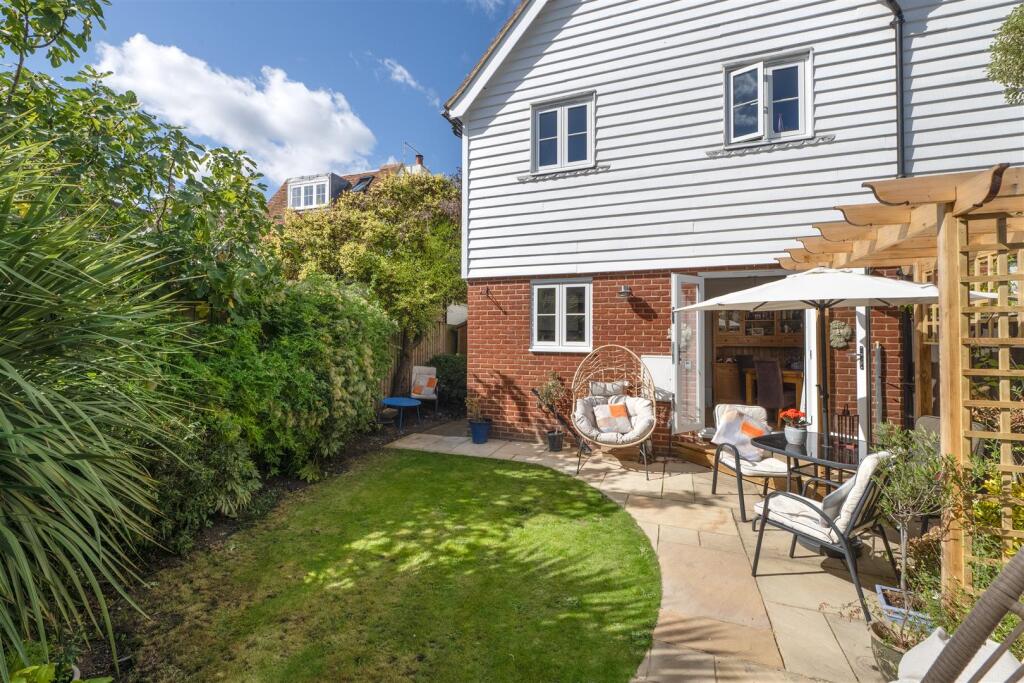 Granary Place, Gordon Road, Whitstable