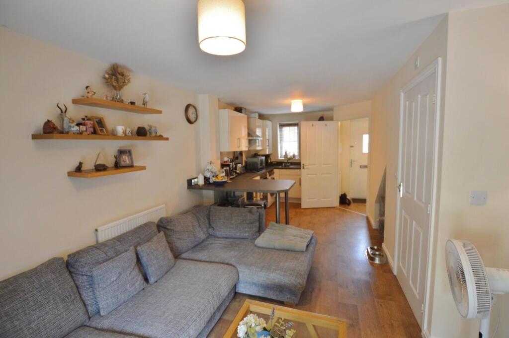 Open Plan Kitchen and Lounge