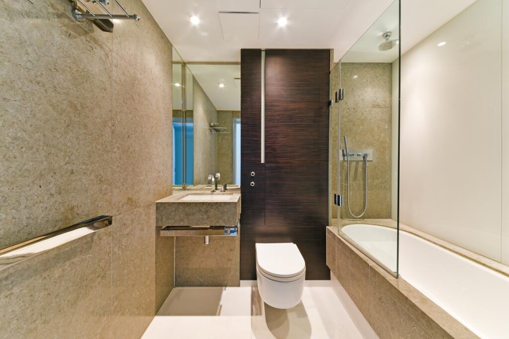 East Tower, Pan Peni