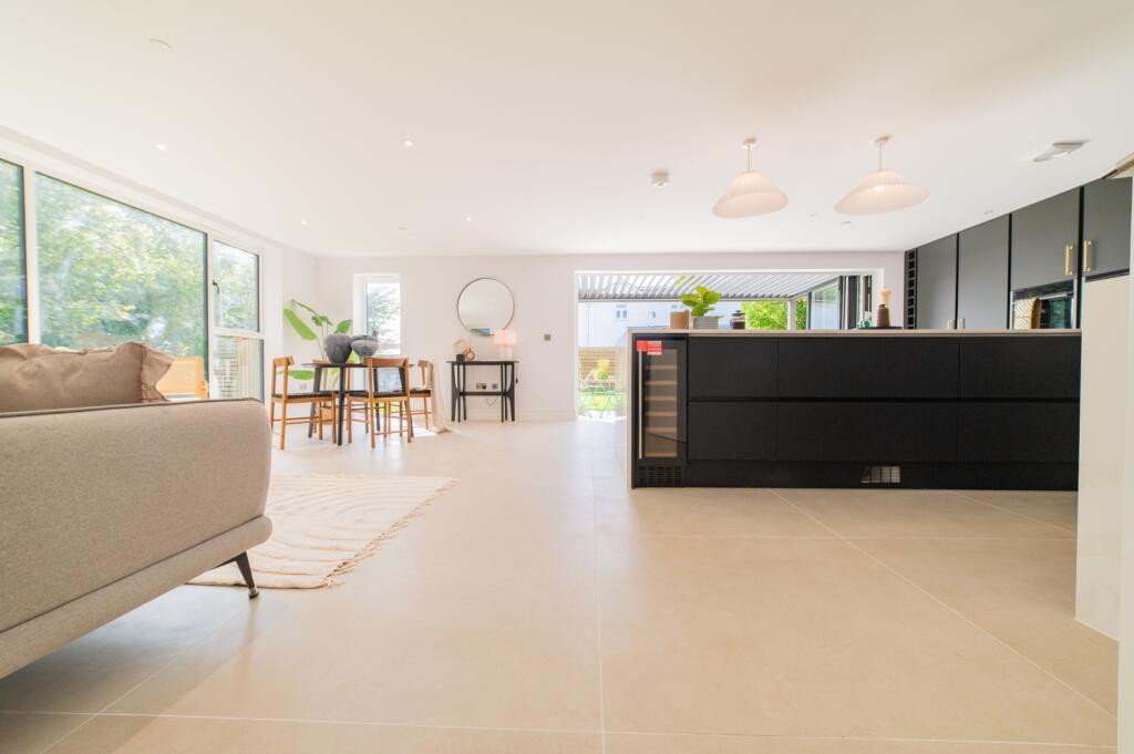 Award-winning Media team on EVERY Listing_11