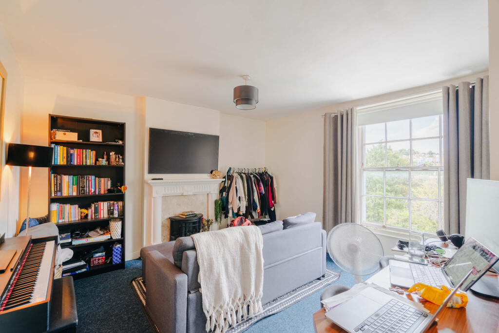 Top Floor Flat - Lounge