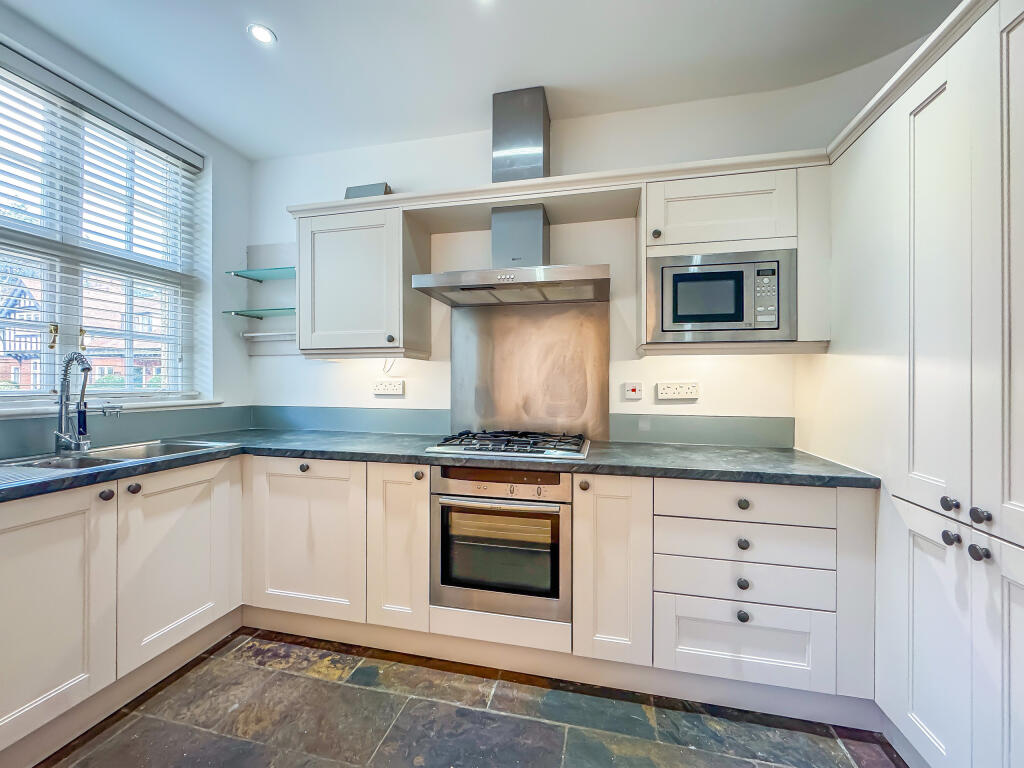 20250927_105919090_iOS_edited