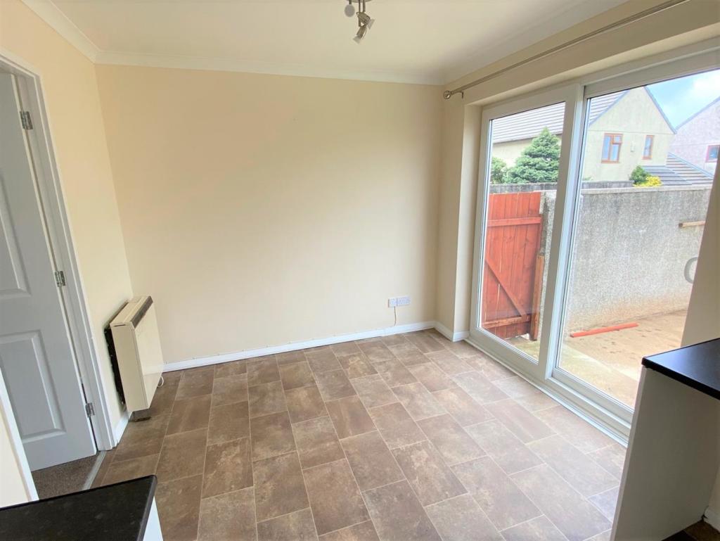 130 Kingsley Court Kitchen