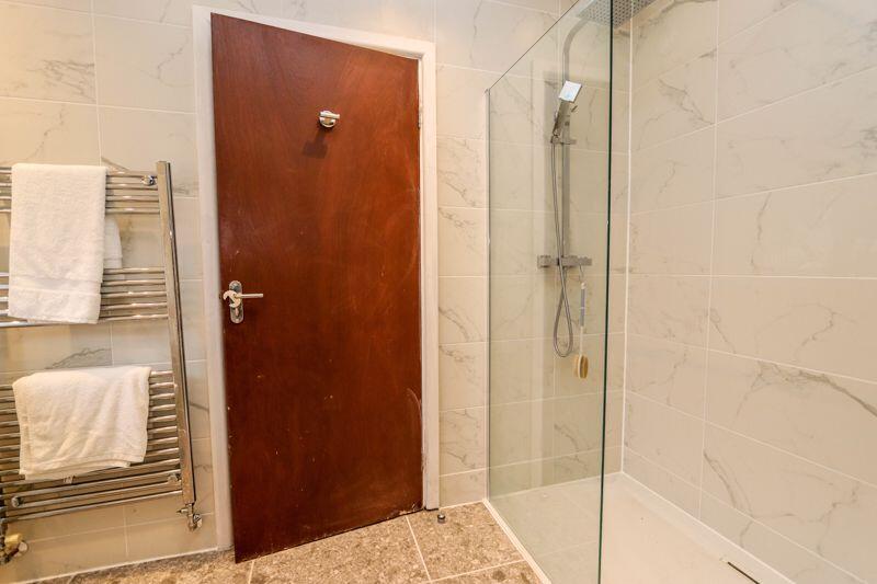 En-Suite Bedroom 1