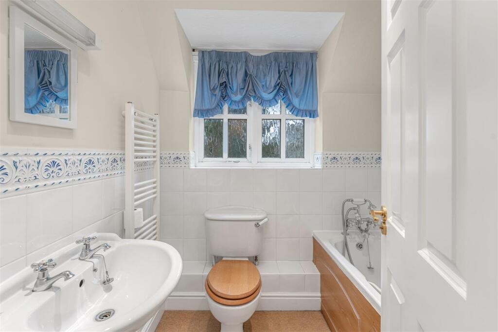 20 Lake Walk, Adderbury-29.jpg