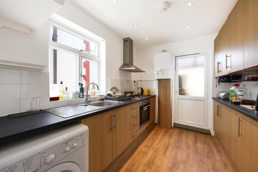 30 Wigginton Avenue - bPnFOsGbGbL8yh4a58hb.jpg