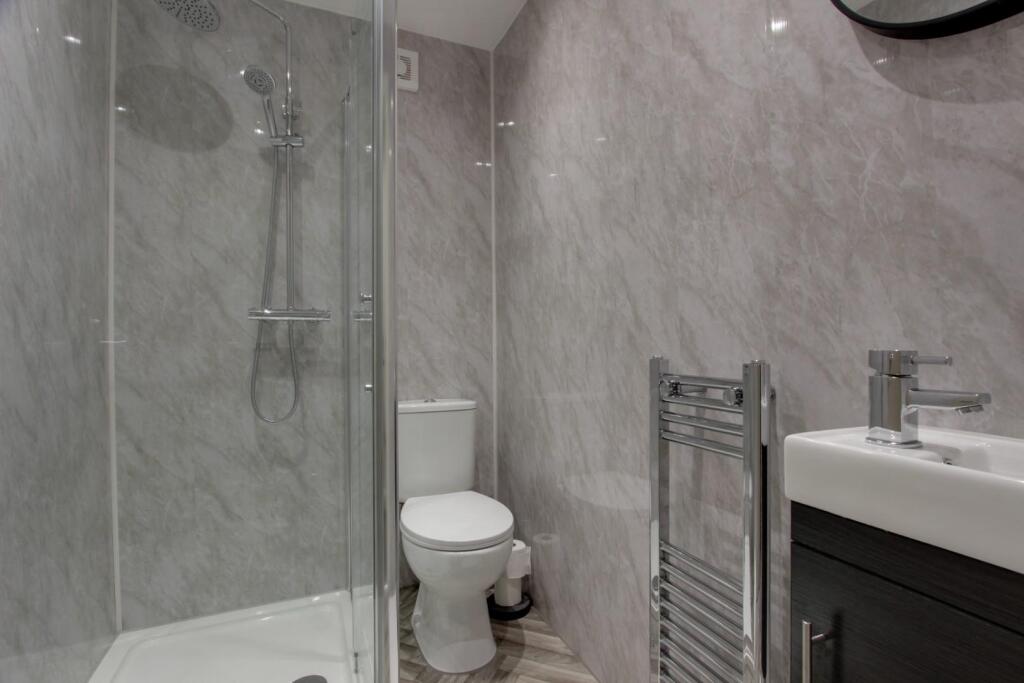 Flat 2 Shower Room