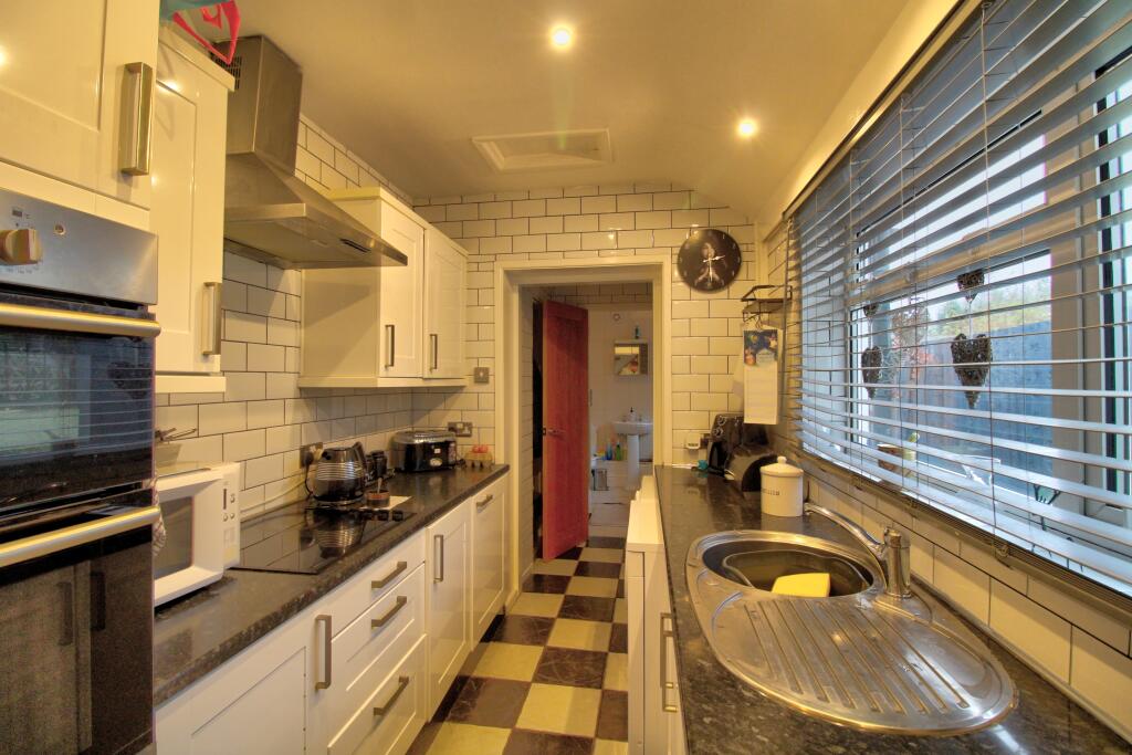 IMG_8672_3_4_Interior 4