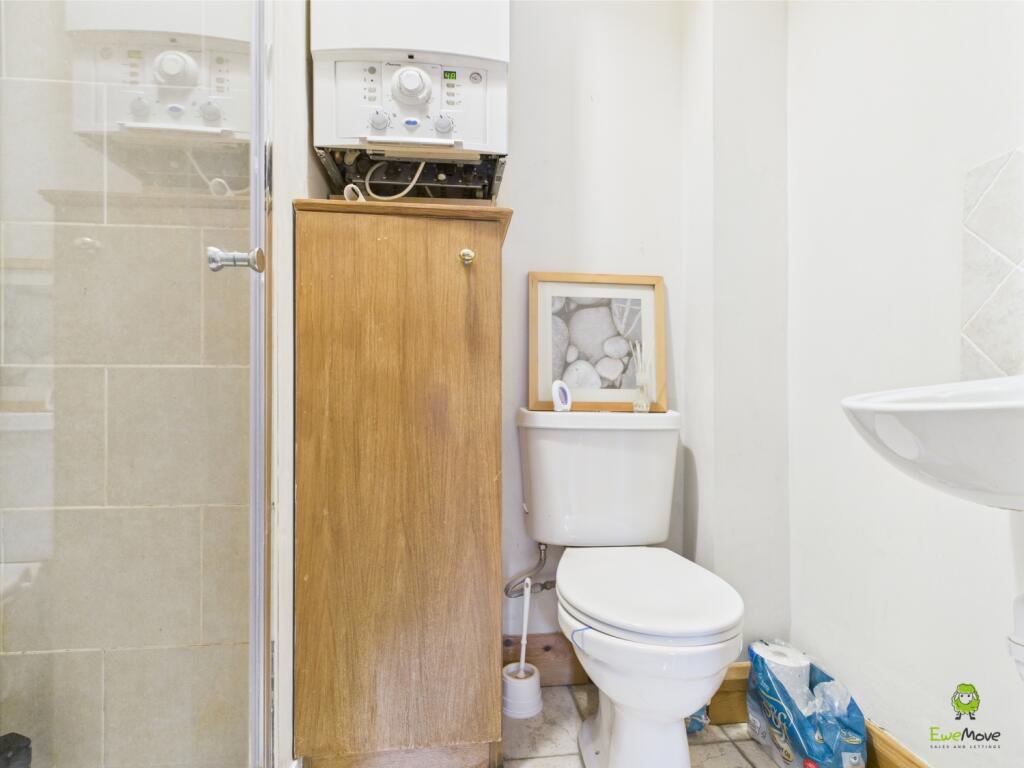 CAM03779G0-PR0238-STILL008