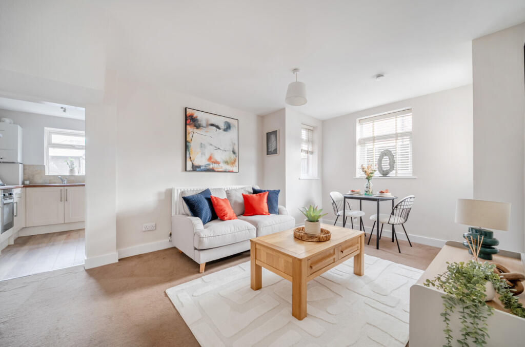 1387571-13-6932d7...