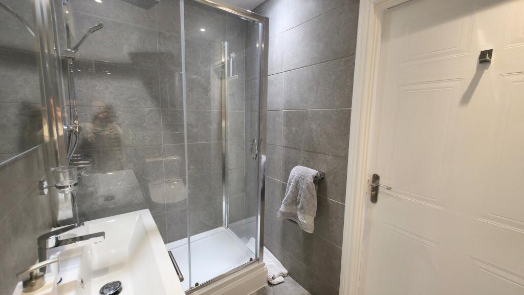 En suite shower room