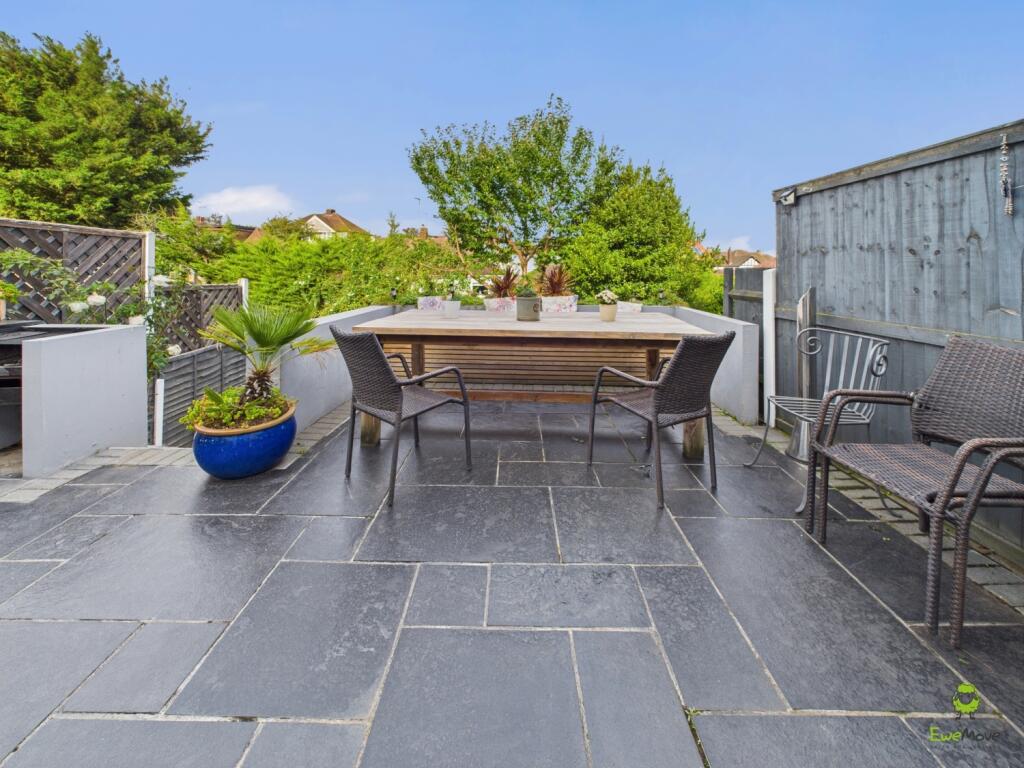 Presented by Clinton at EweMove Bexleyheath and Da