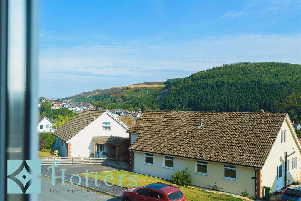 23 Underhill Crescent, Knighton-24.jpg