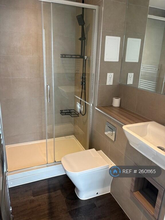 En Suite Bathroom