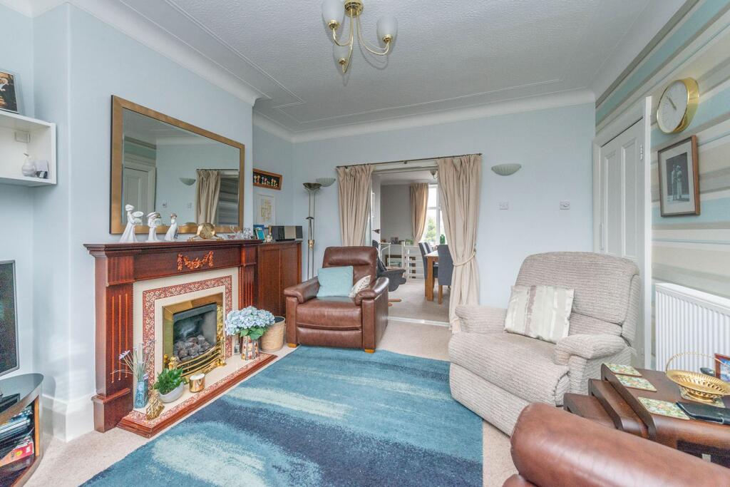 SITTING ROOM DINING ROOM AND KITCHEN