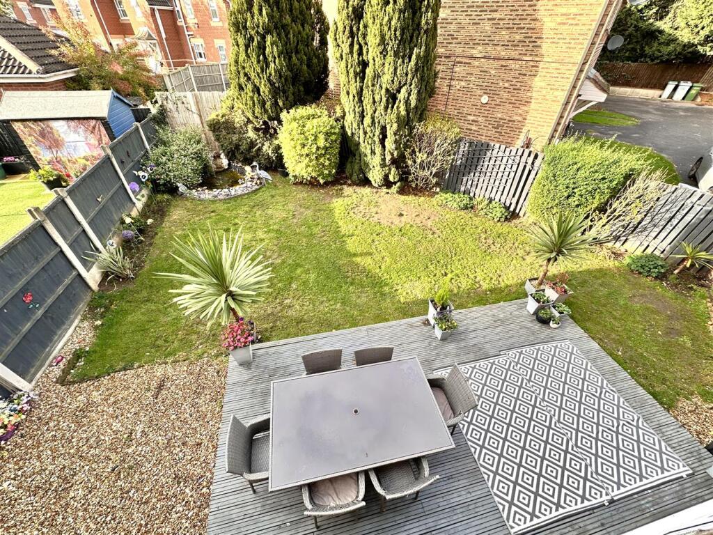 Well-Appointed Rear Garden 281