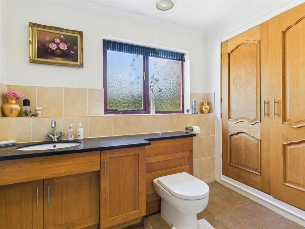 Ground Floor WC