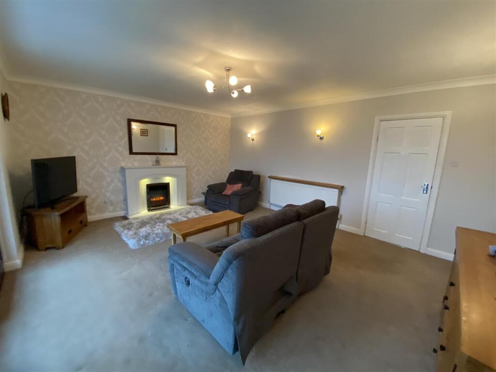 Lounge: