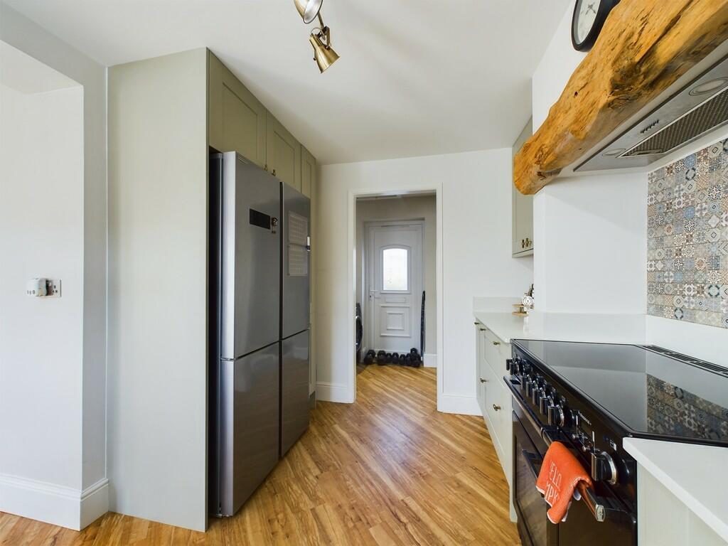 CAM02060G0-PR0255...