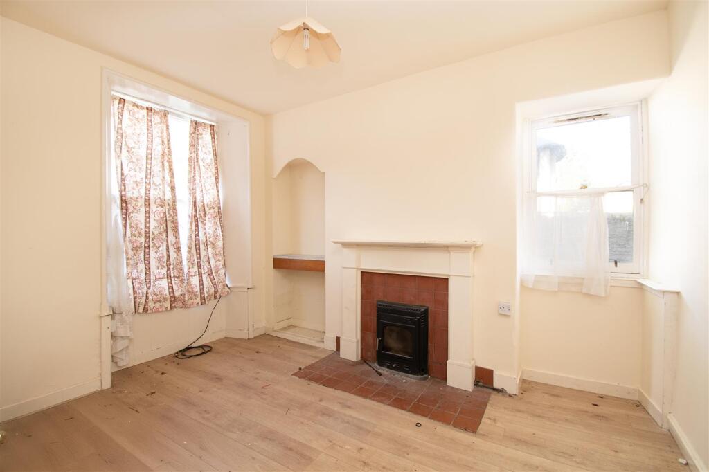 dining room.jpg