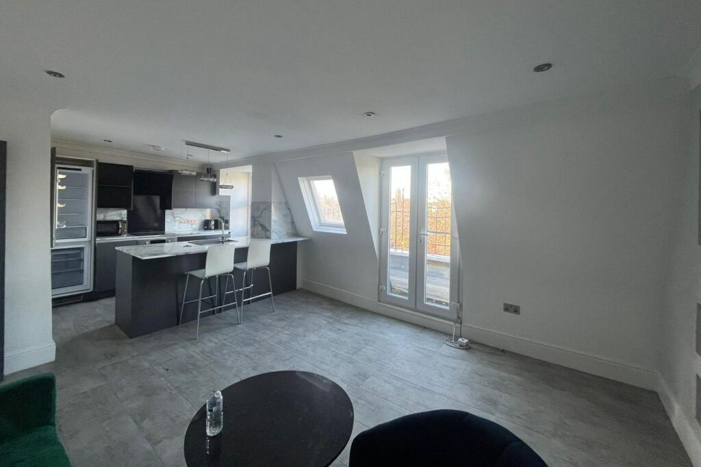 Third Floor Flat, 81 Brixton Hill, London SW2 1JE