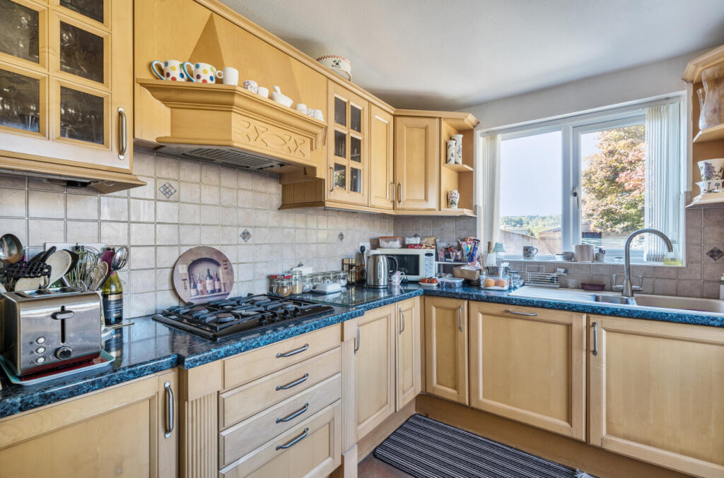 1354358-15-68d296...