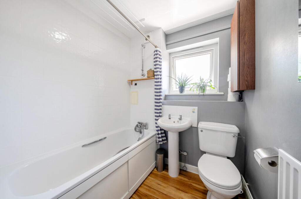 1320947-19-6870ec...