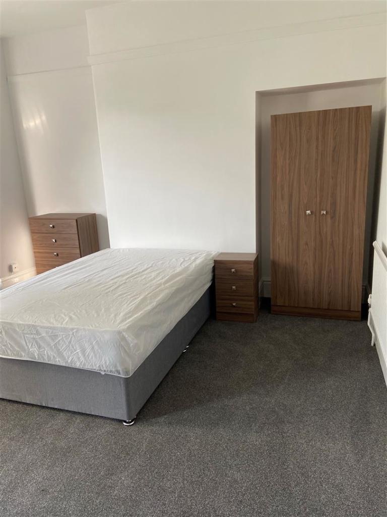 Bedroom 4.JPG