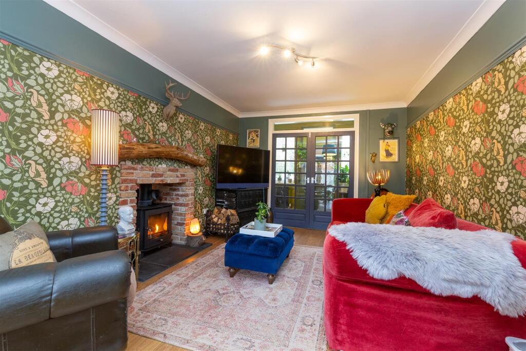 SITTING ROOM