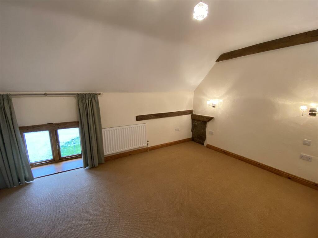 Bedroom 1.jpeg