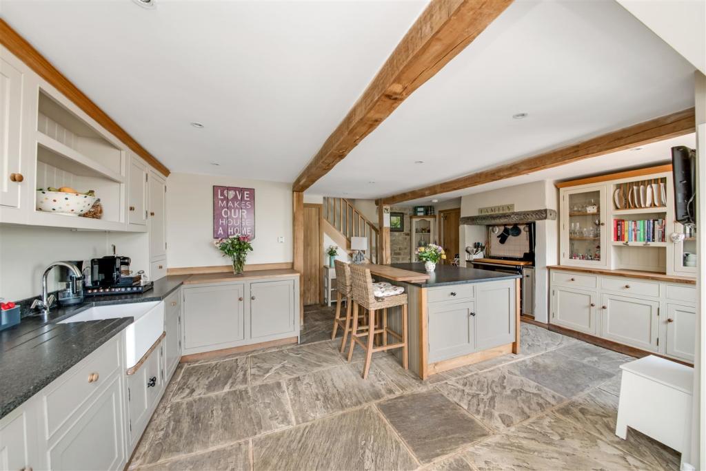 OPEN PLAN DINING KITCHEN