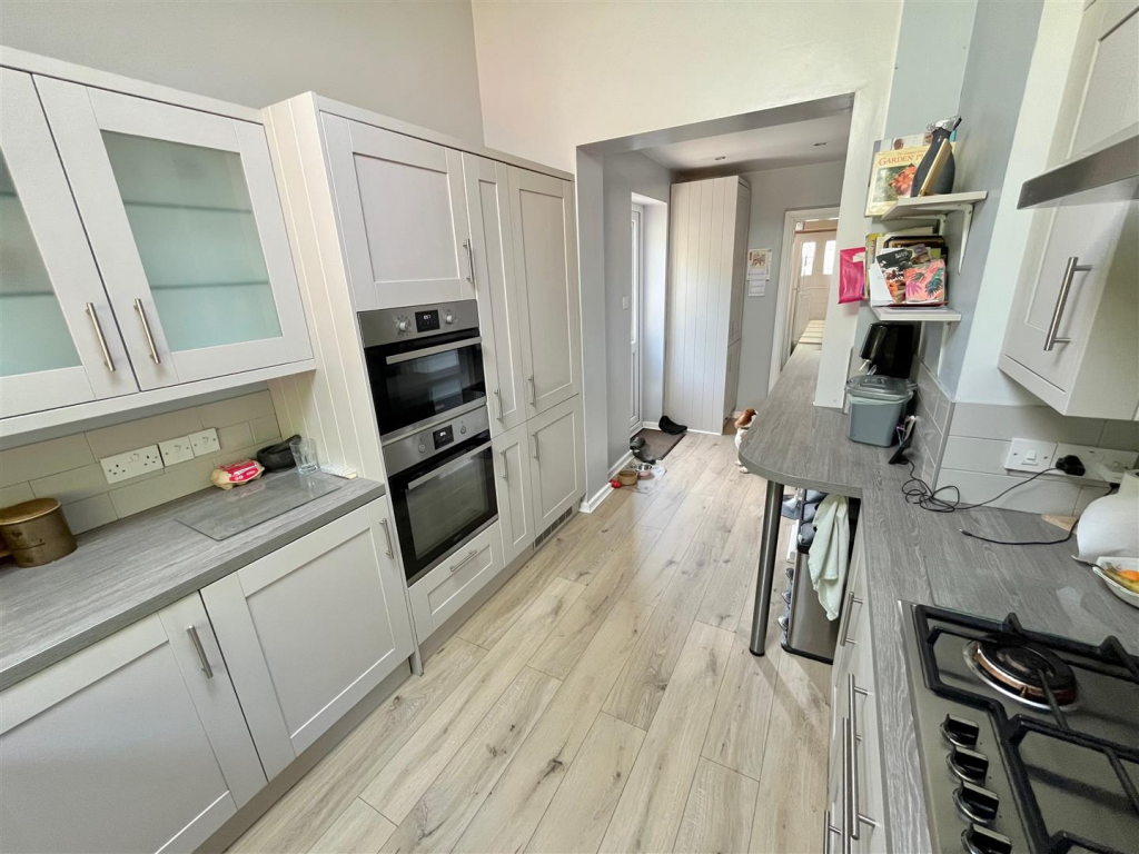 Kitchen 2