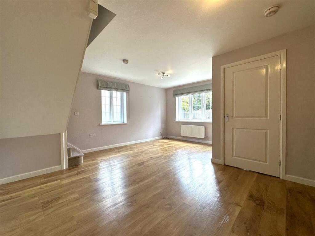 DUAL-ASPECT Living/Space 589