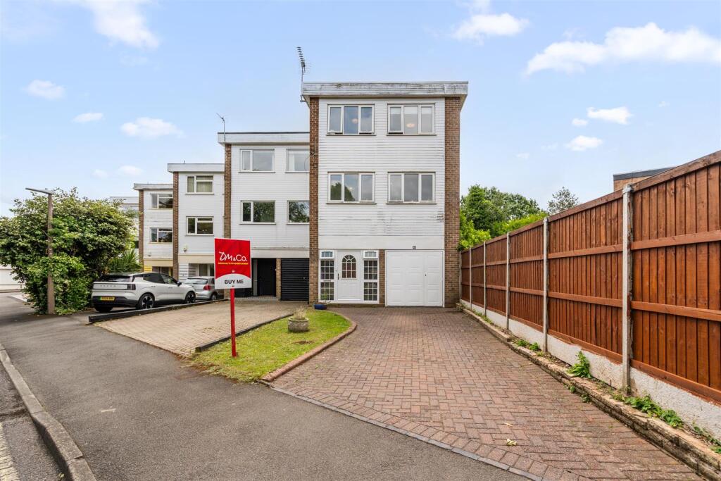 2 Oakland Close_24.jpg