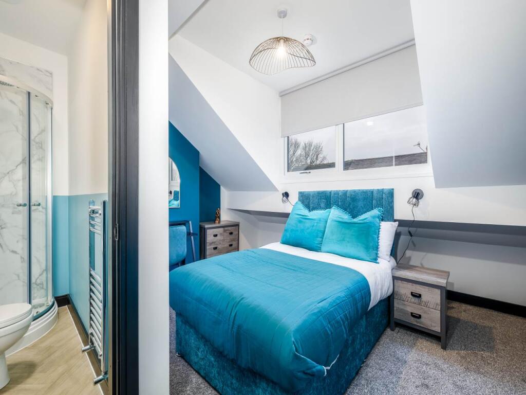 Room 5 (1)