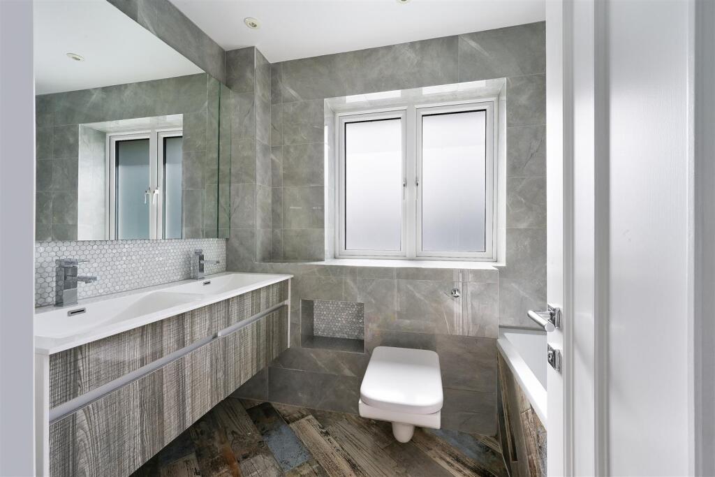 CHIPSTEAD LANE, 4 WILLIAMS HARLOW- (6).jpg