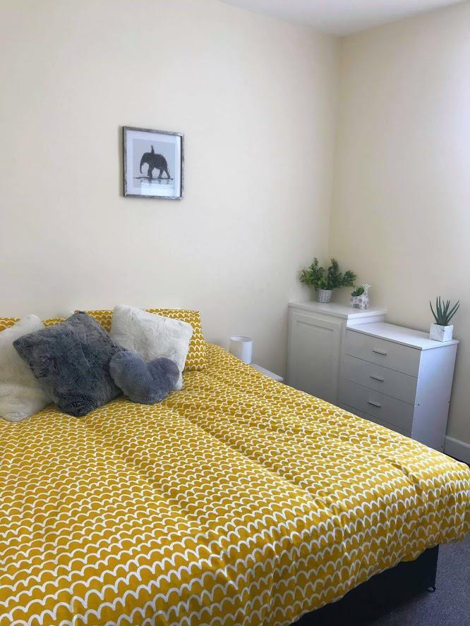 double bedroom 2.JPG