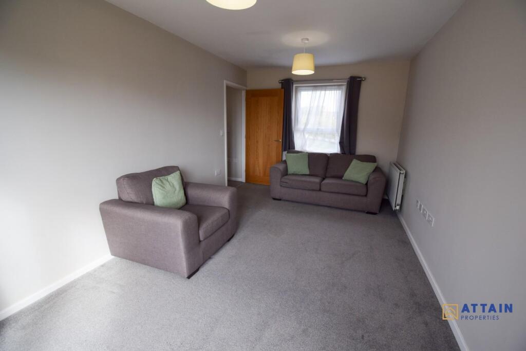 Living Room Alt.jpg