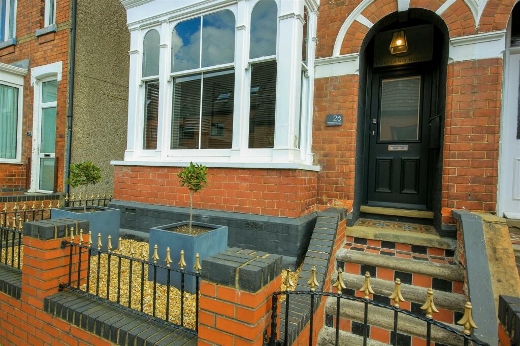 Front Garden.jpg