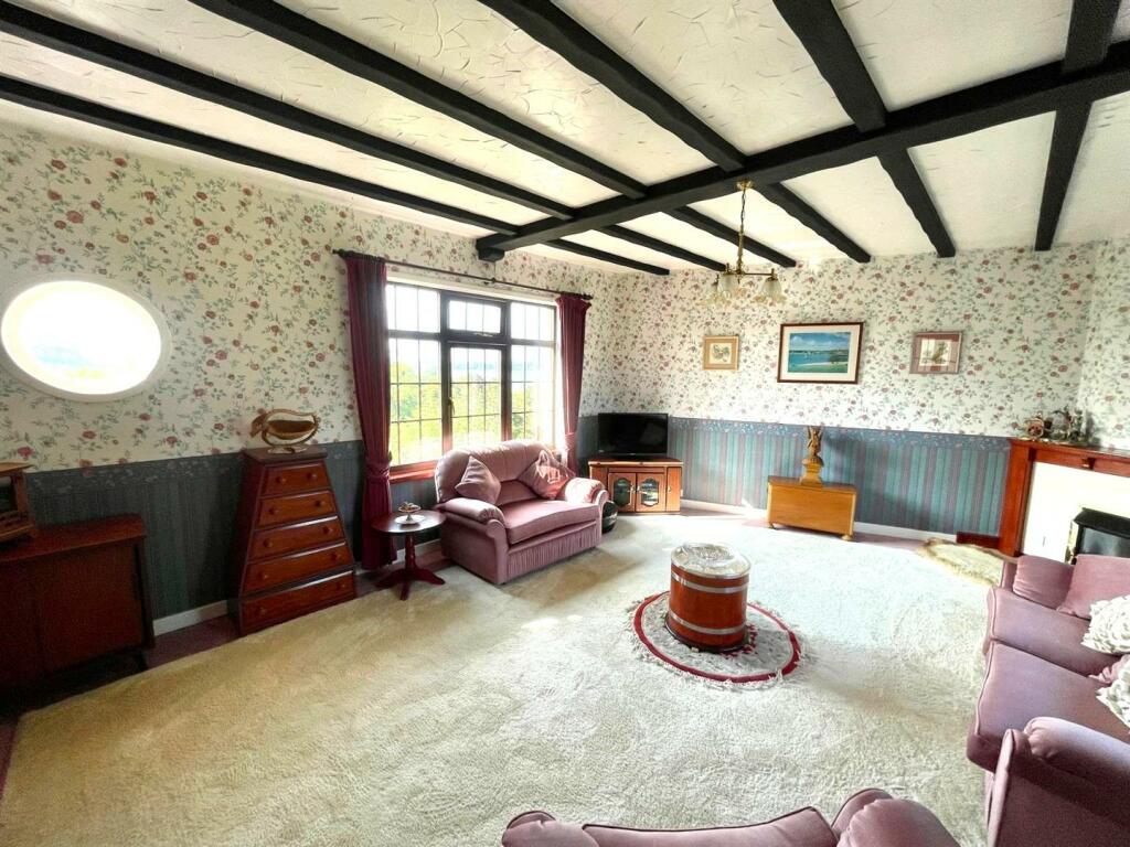 1st Floor Sitting Room