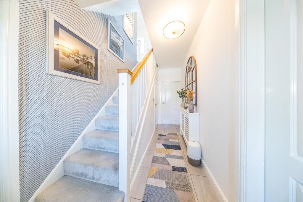 57 Emelia Drive hall.jpg