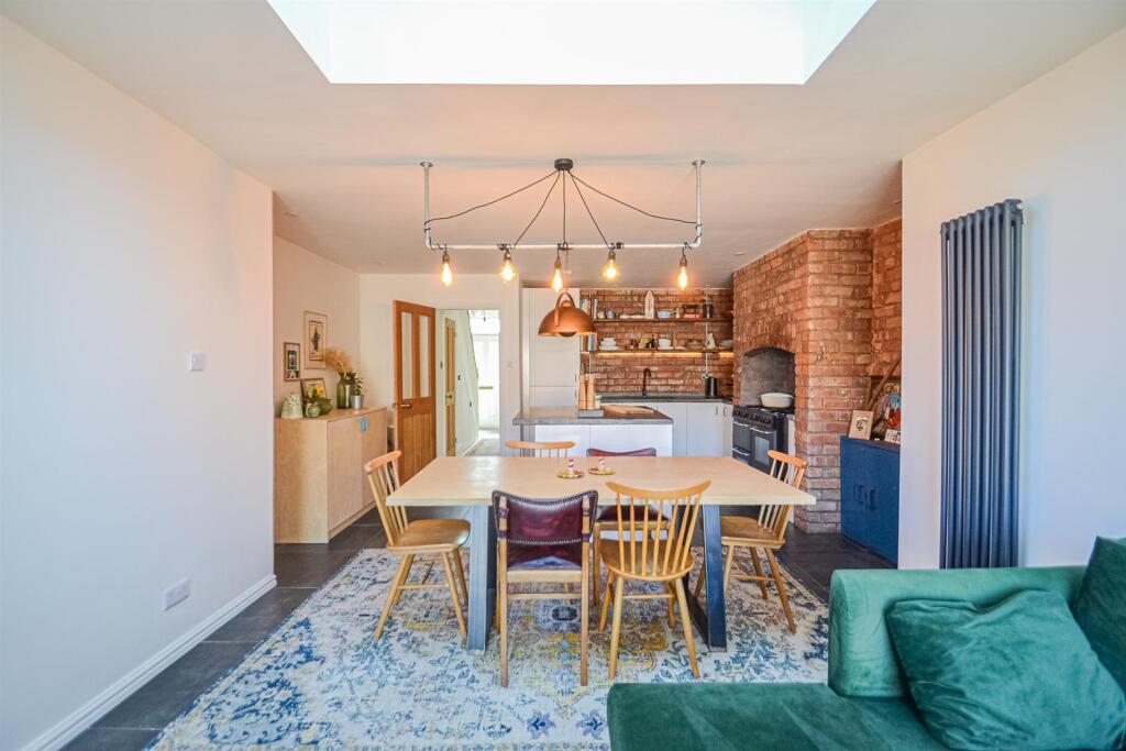 Dining Area &amp; Kitchen