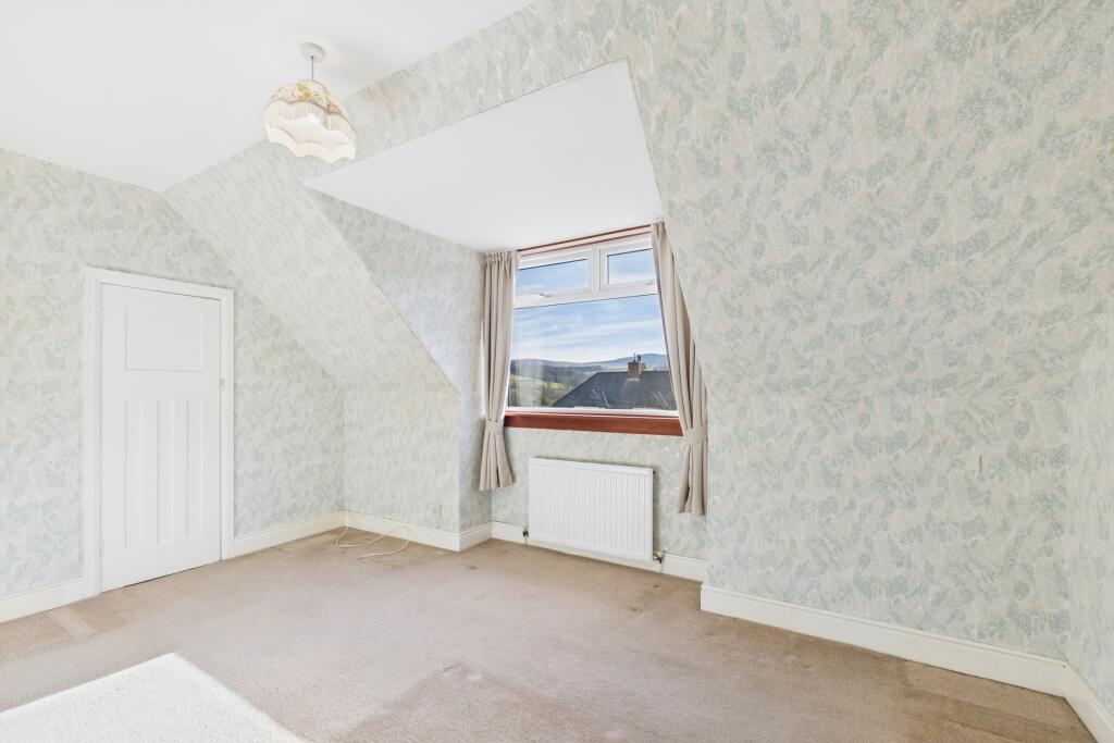 CAM04201G0-PR0067-STILL012