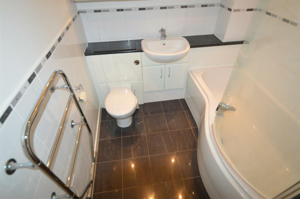 296FStretford - 7.JPG