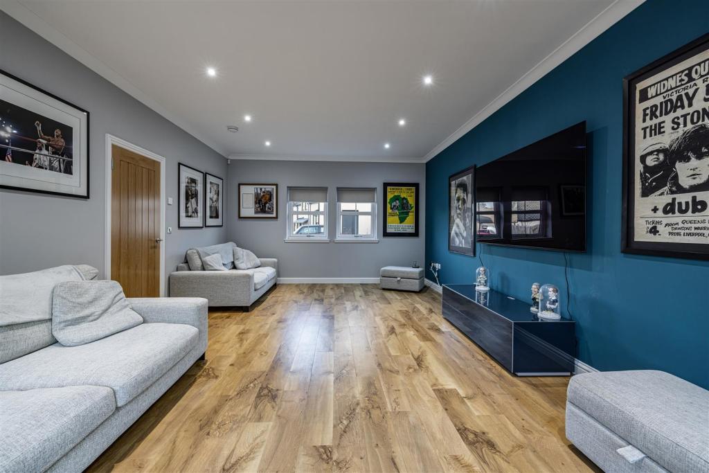12 Coatburn Green Darnick 05.JPG