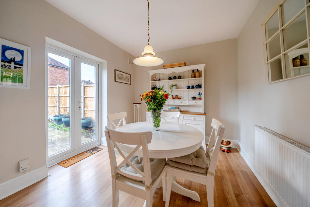 1373032-10-6908a7f9165a3